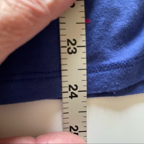 Floral Tee with scooped Neck - Picture 5 of 9